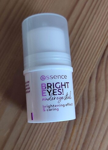 essence bright eyes kapatıcı