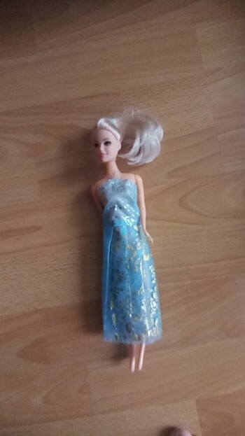 Barbie bebek