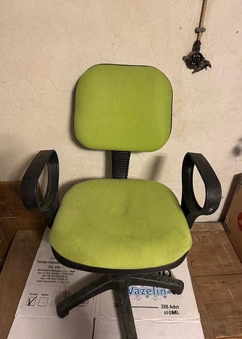 Yeşil renk ofis sandalyesi - Görsel 2