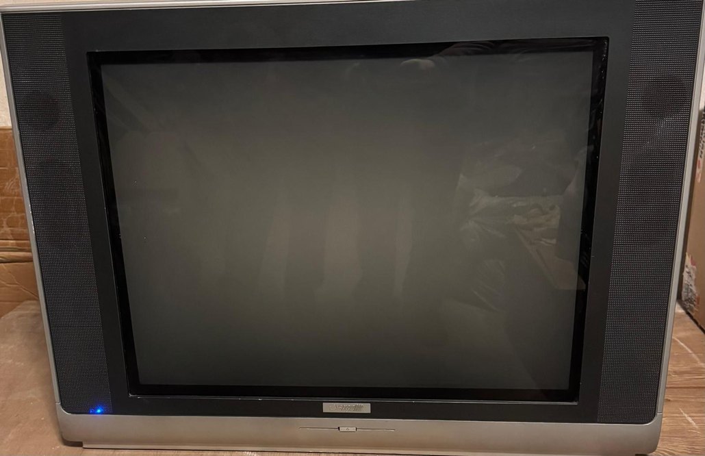 Gri tüplü televizyon - Görsel 2