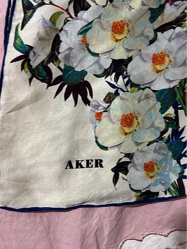 Aker İpek eşarp