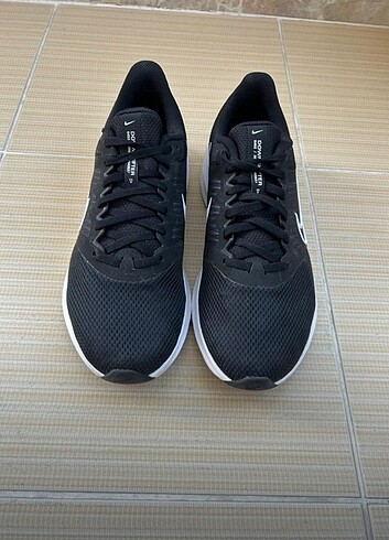 Nike Downshifter 11 Erkek Koşu Ayakkabısı
