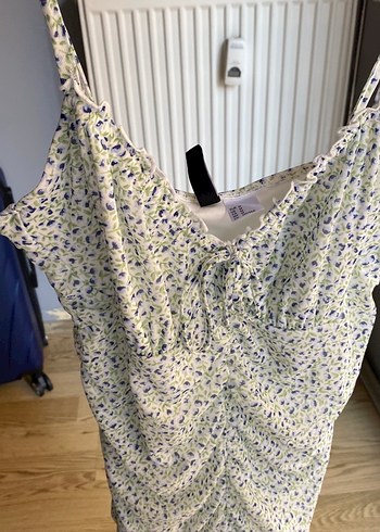 H&M Beyaz Drapeli V Yakalı Midi Elbise