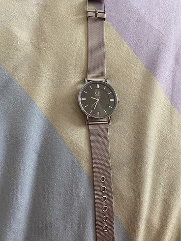 Calvin klein saat