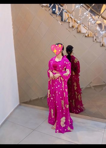 Pembe Parlak Desenli V Yakalı Uzun Elbise