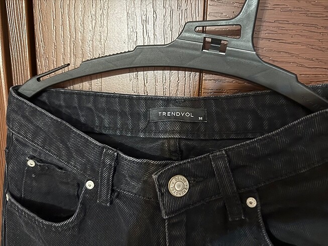Wide leg yırtık detaylı siyah jean - Görsel 3