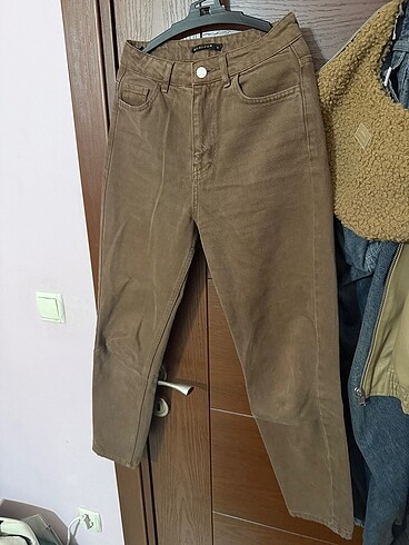 kahverengi mom jean