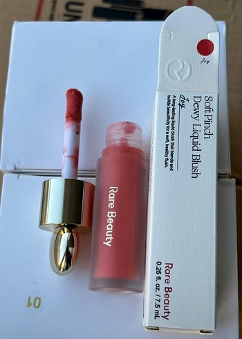 Rare Beauty SoftPinch Sıvı Allık - Pastel Pembe