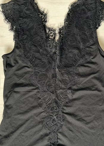 Dantelli V Yaka Siyah Kadın Bluz - Görsel 9