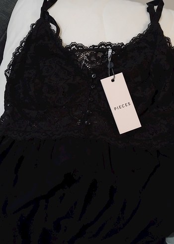 Kadın Siyah Dantelli V Yaka Strappy Bustiyer - Görsel 4