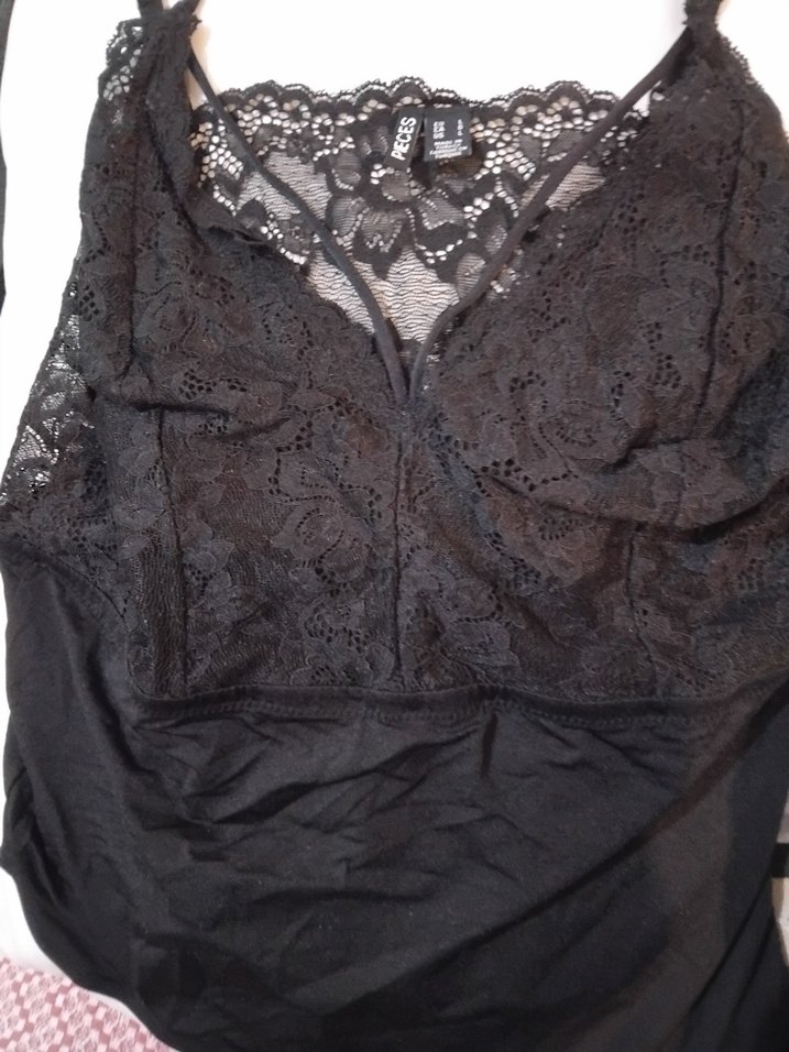 Kadın Siyah Dantelli V Yaka Strappy Bustiyer - Görsel 5