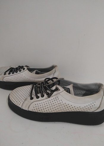 Beyaz Delikli Kadın Spor Ayakkabı - Görsel 2