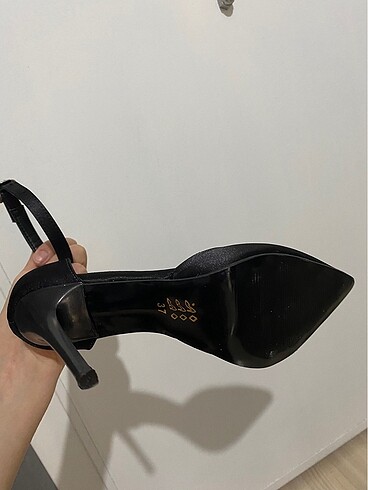 Diğer Saten Stiletto