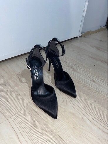 37 Beden siyah Renk Saten Stiletto
