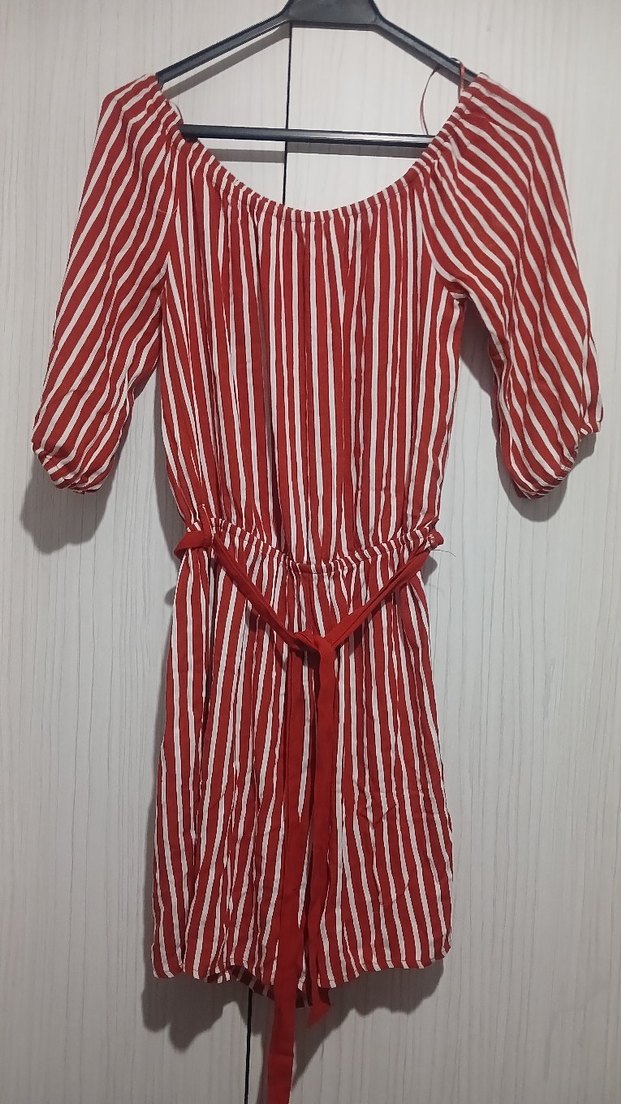 Kırmızı Çizgili Mini Kemerli Tulum - Görsel 2