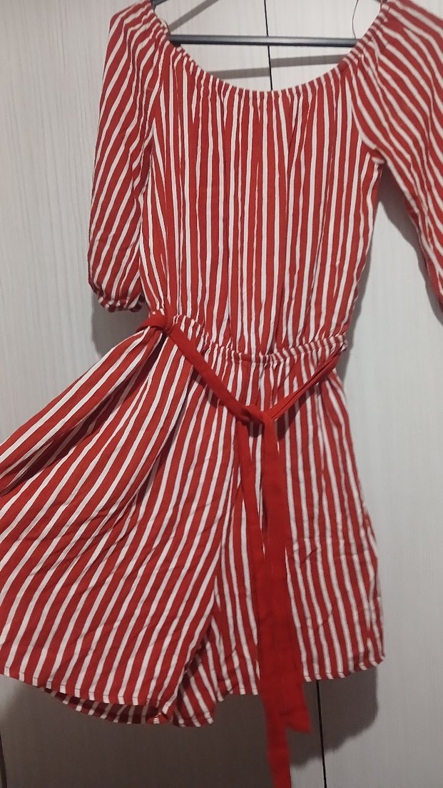 Kırmızı Çizgili Mini Kemerli Tulum - Görsel 3