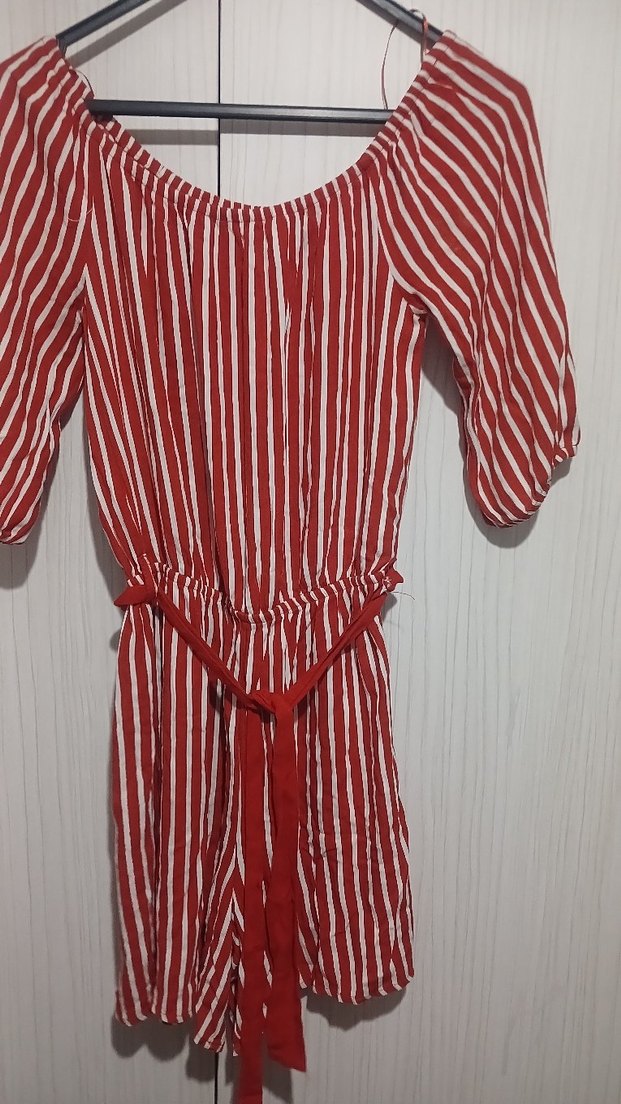 Kırmızı Çizgili Mini Kemerli Tulum - Görsel 5