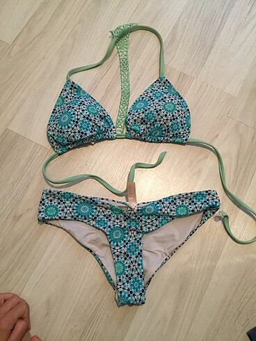 Mavi yeşil desenli penti bikini takımı