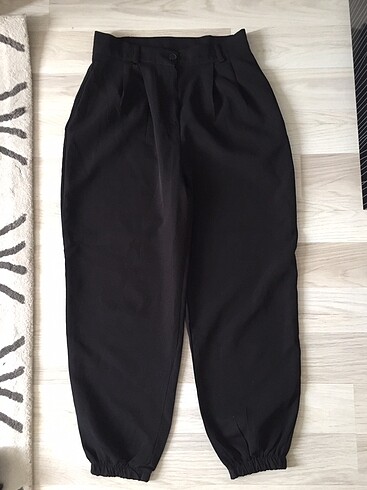 Armalife Paçası lastikli kumaş pantolon