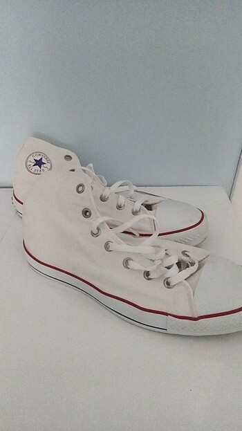 Beyaz Converse 