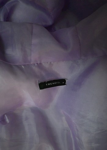 Mor Kapüşonlu Fermuarlı Kadın Şişme Yelek trendyolmilla - Görsel 4