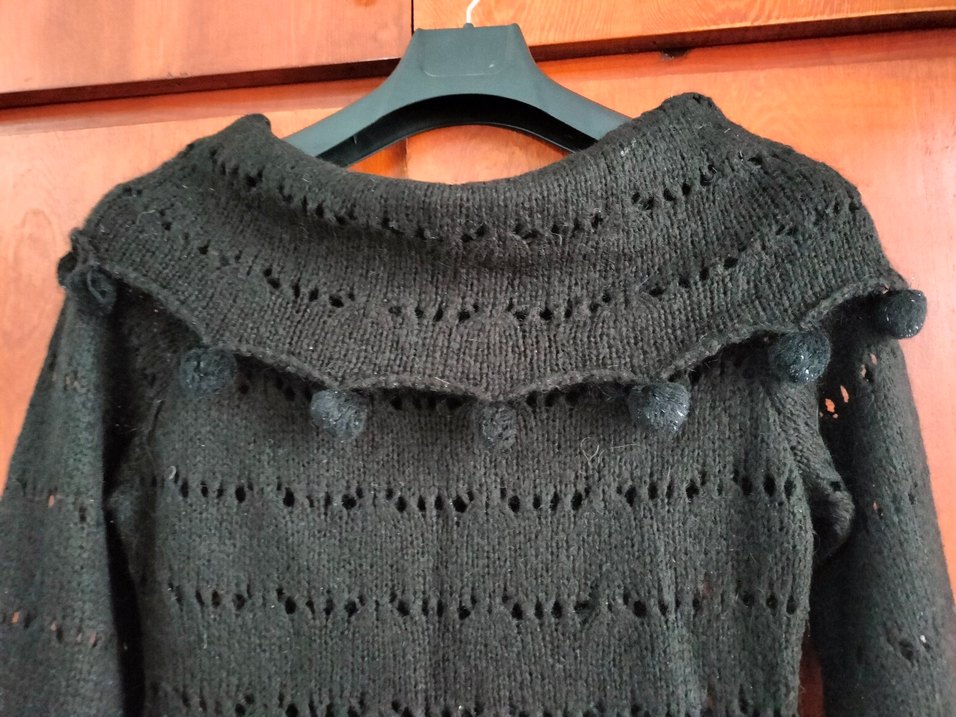 Siyah Boğazlı ponponlu Uzun Kollu Triko Kazak - Görsel 2