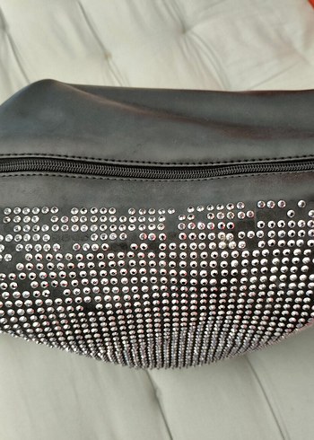 Siyah Deri Püsküllü Nakışlı Kadın Çanta - Görsel 3