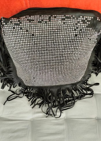 Siyah Deri Püsküllü Nakışlı Kadın Çanta - Görsel 2