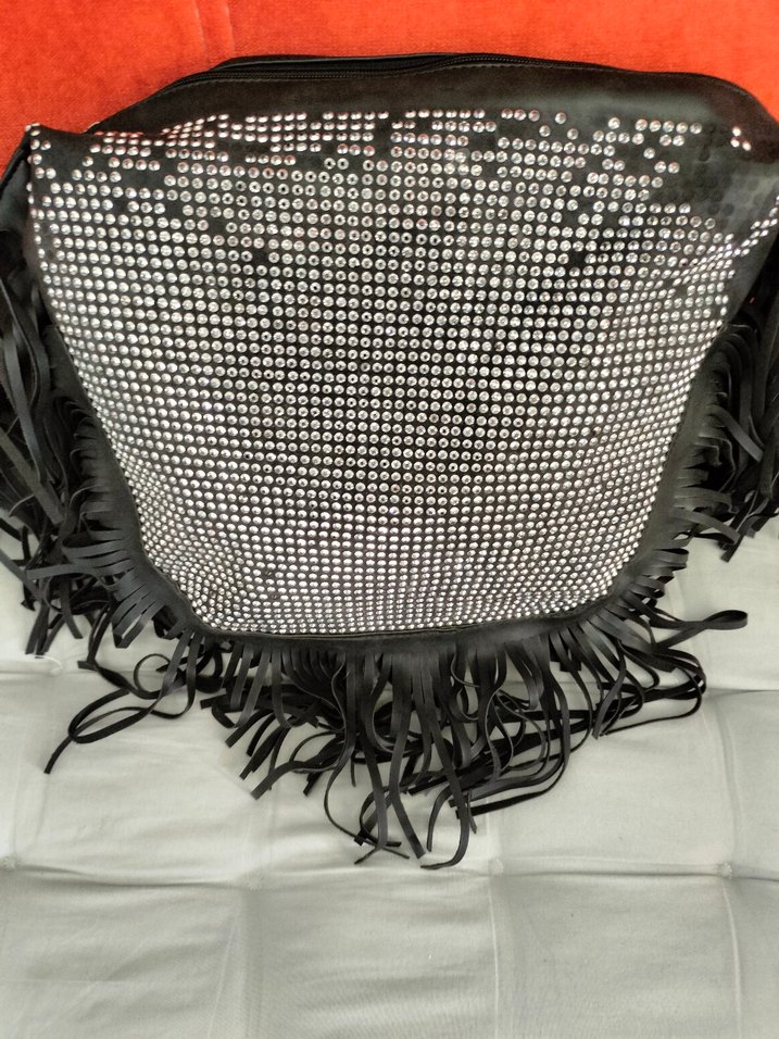 Siyah Deri Püsküllü Nakışlı Kadın Çanta - Görsel 2