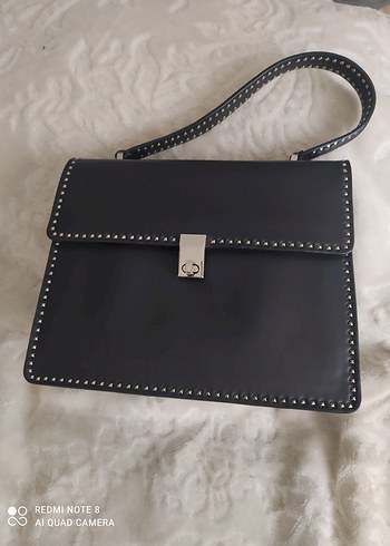 Klasik Siyah Deri Tokalı Kadın Çanta - Görsel 4