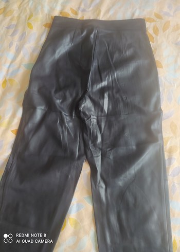 Kadın Siyah Pilili Kumaş Pantolon - Görsel 3