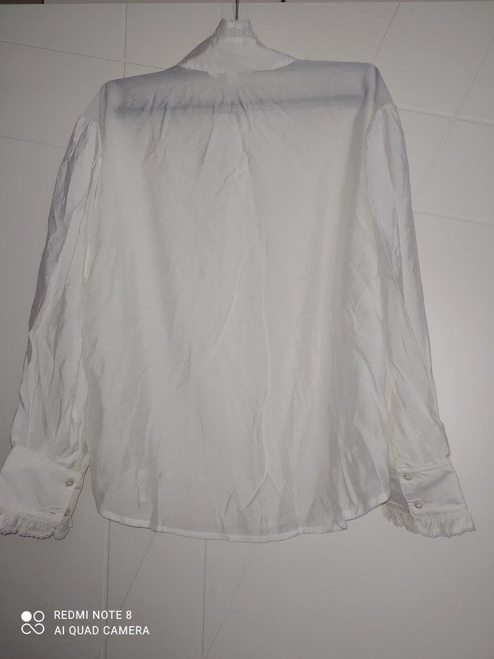 Düğmeli Beyaz Keten Kadın Gömlek - Görsel 3