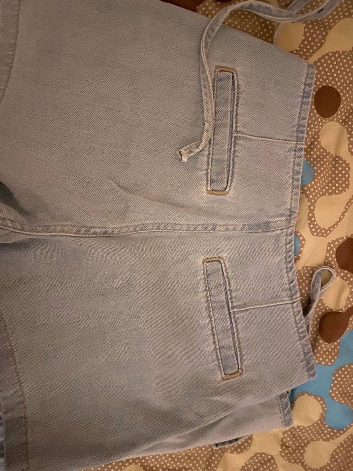 Koton Kadın Gri Mini Denim Şort - Görsel 4