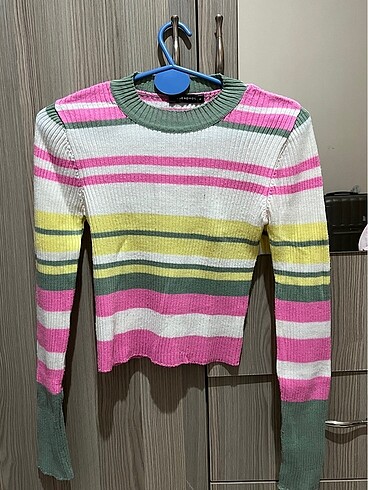 Yeşil pembe kazak