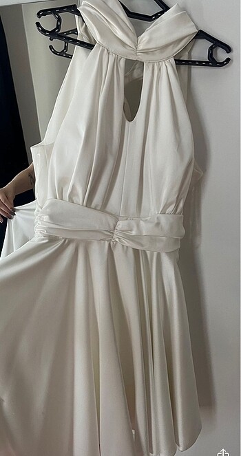 Beyaz Saten Elbise - Görsel 5