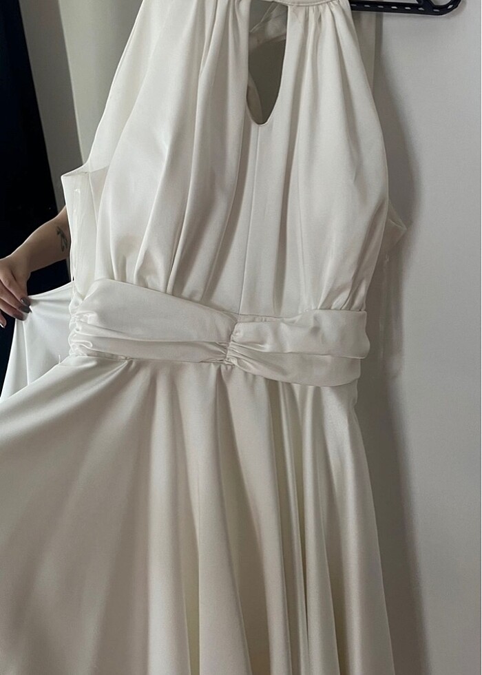 Beyaz Saten Elbise - Görsel 5