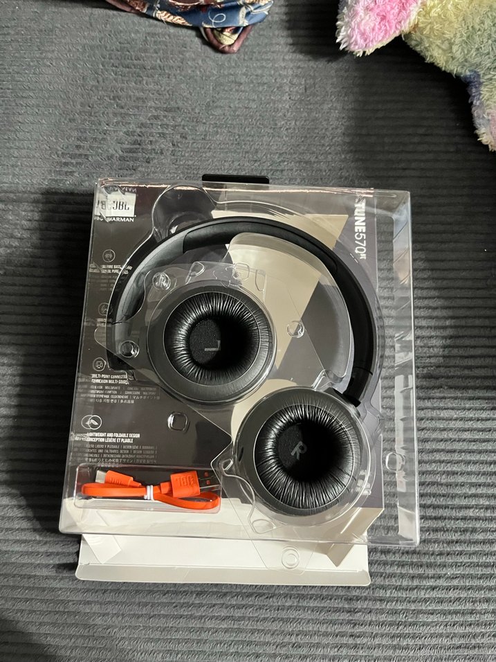 JBL Tune 570BT Kablosuz Siyah Kulaklık - Görsel 4