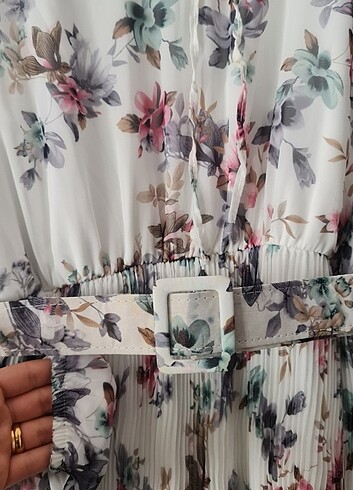 40 Beden Çiçekli elbise 