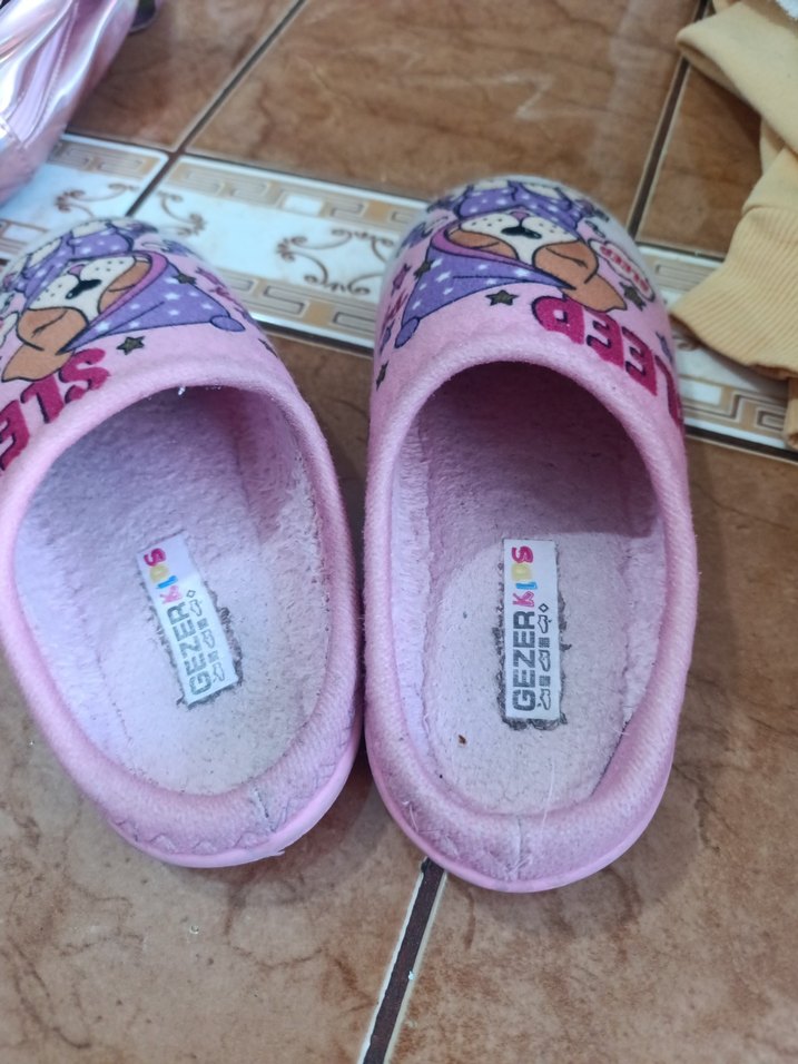 Kız Çocuk Pembe Baskılı Sıcak Ev Terliği - Görsel 3