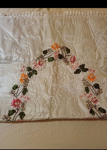 Çiçek Nakışlı El Yapımı Seccade - Görsel 2