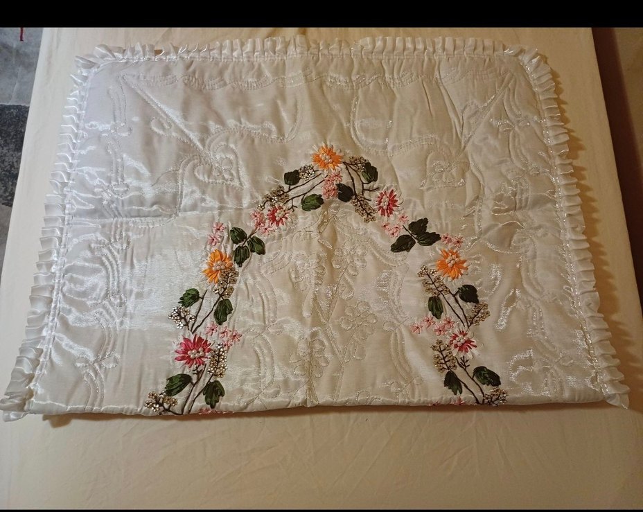 Çiçek Nakışlı El Yapımı Seccade - Görsel 2