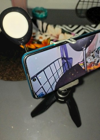 Renkli Çok Fonksiyonlu Selfie Çubuğu ve Tripod