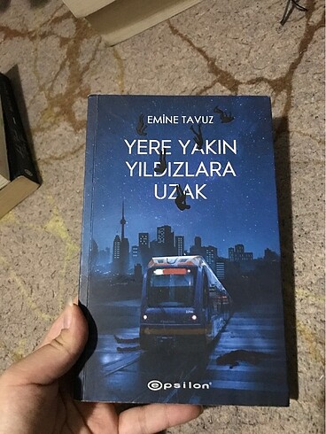Kitap/ YERE YAKIN YILDIZLARA UZAK