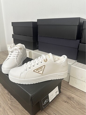 38 Beden Prada 38