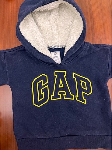 gap sweatshirt