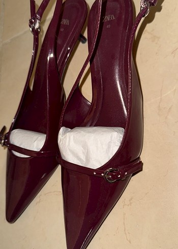 Zara Bordo Parlak Deri Tokalı Stiletto