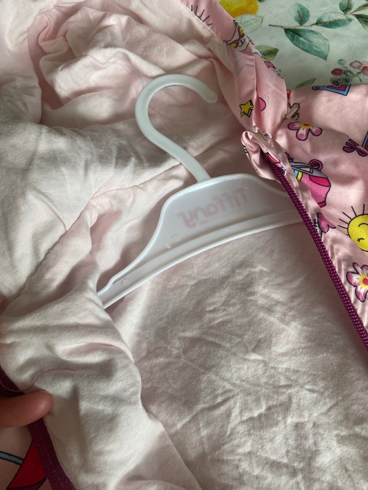 Kız Çocuk Kapüşonlu Renkli Baskılı Yağmurluk - Görsel 4