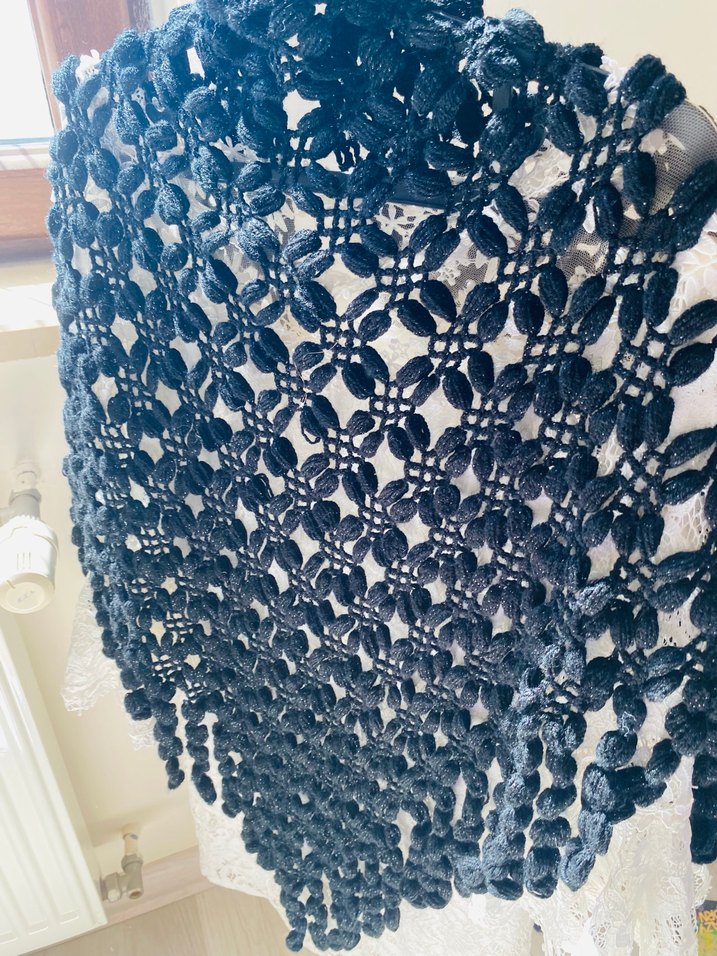 Siyah Dantel Detaylı El örmesi Kadın Triko Şal - Görsel 5