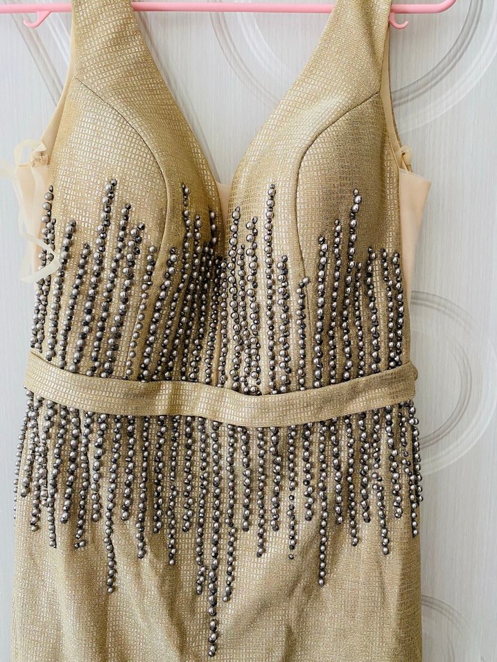 Bej V Yaka İşlemeli Uzun Abiye Elbise - Görsel 2