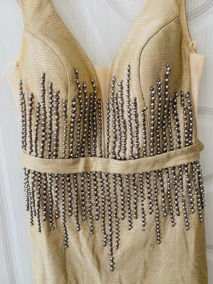 Bej V Yaka İşlemeli Uzun Abiye Elbise - Görsel 3